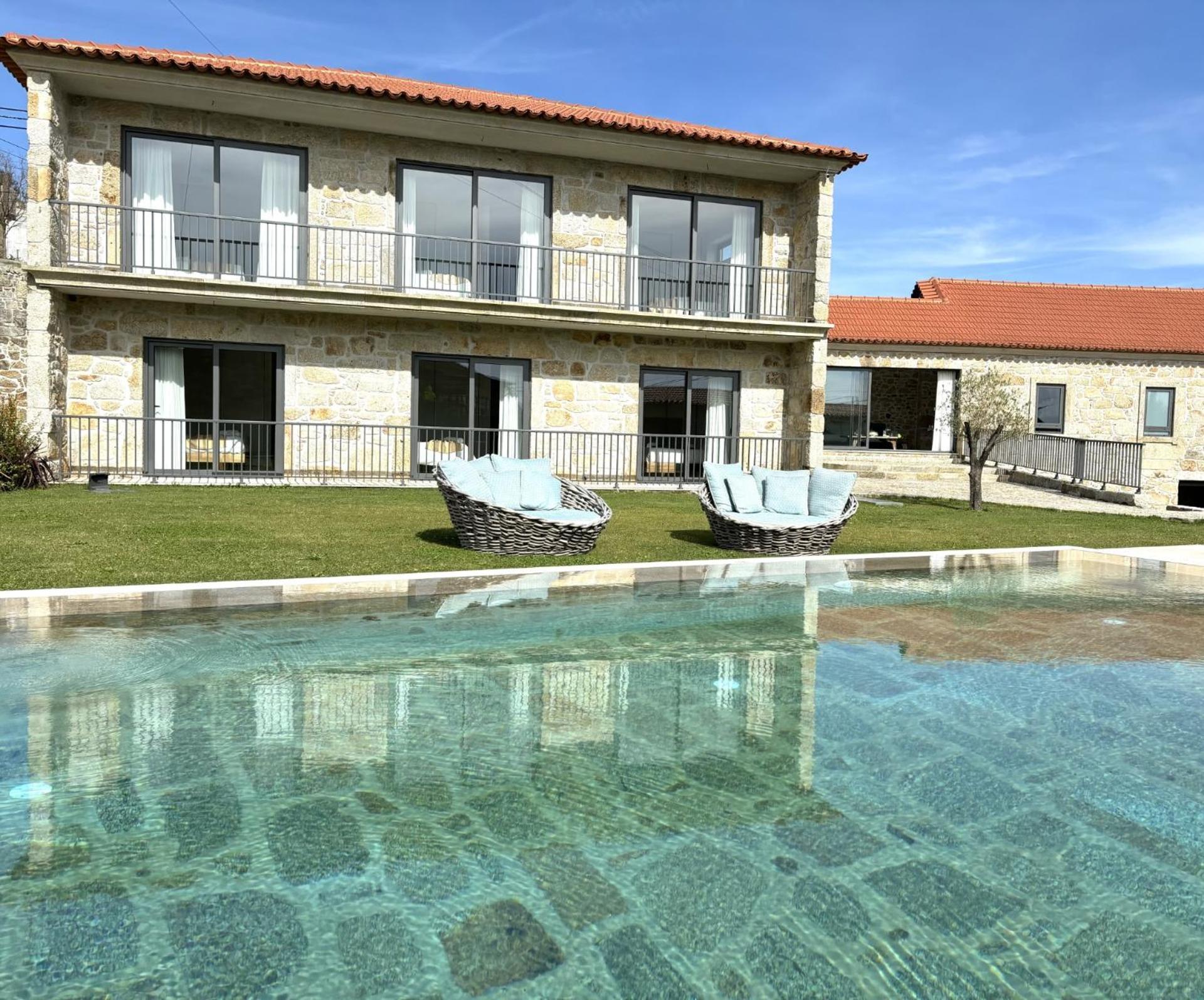 Pacos Do Douro, Chambre Privee Avec Piscine Romariz Exterior photo
